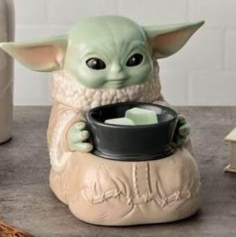 New in box THE CHILD scentsy warmer
